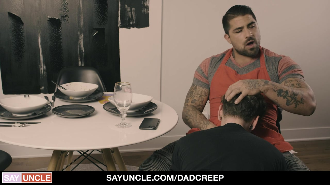 Hot Bottom - DadCreep