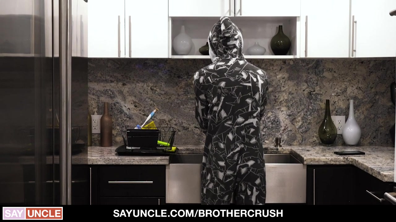Babysitting Adventures Ch 2: The After Party - BrotherCrush