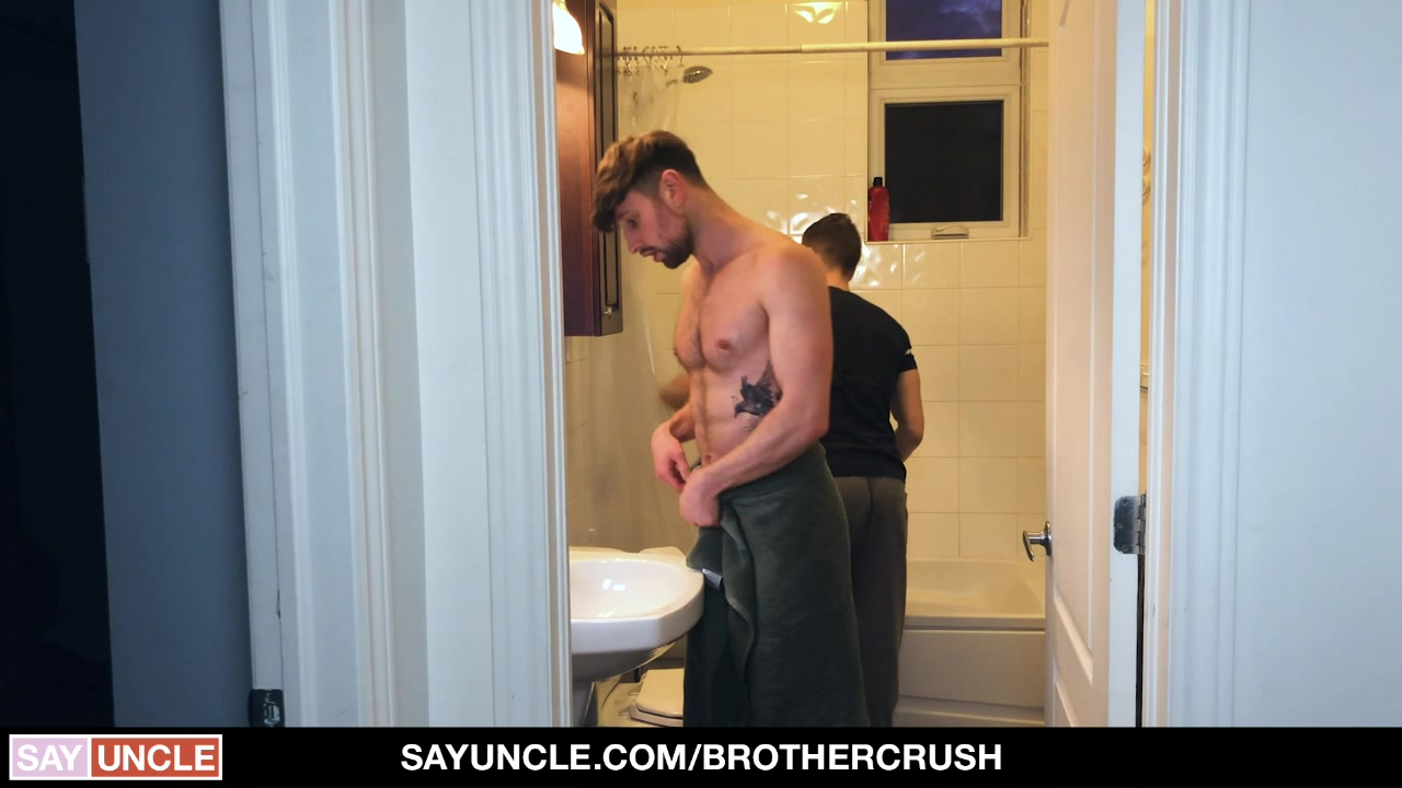 Sharing a Bathroom - BrotherCrush