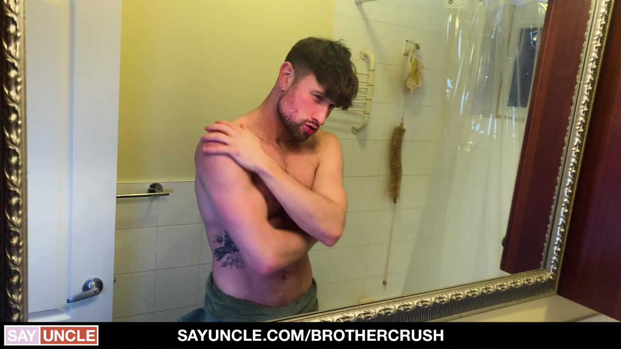 Sharing a Bathroom - BrotherCrush