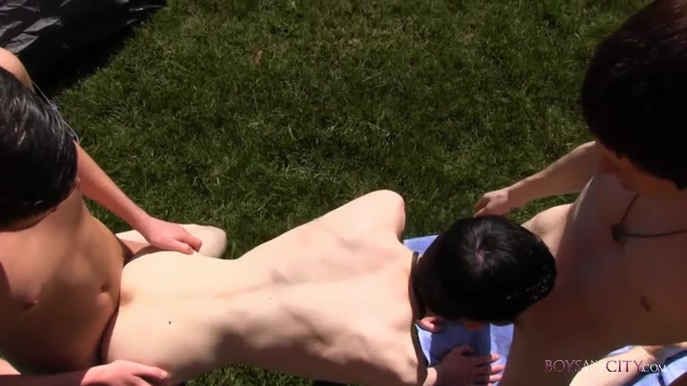 Taking Both Tent Poles At Once - Aaron Aurora, Josh Parker & Tyler James