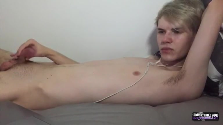 In Bed With Cum Squirting Sky - Sky Heet