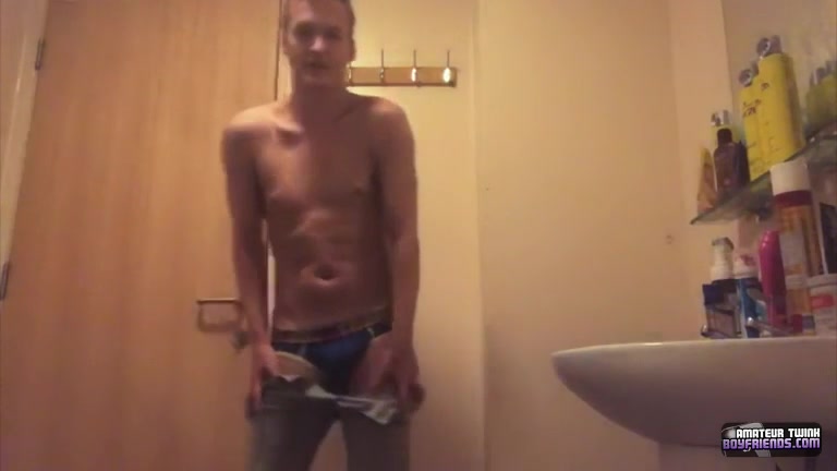 Twink Butt Play In The Bathroom - Jed Munroe