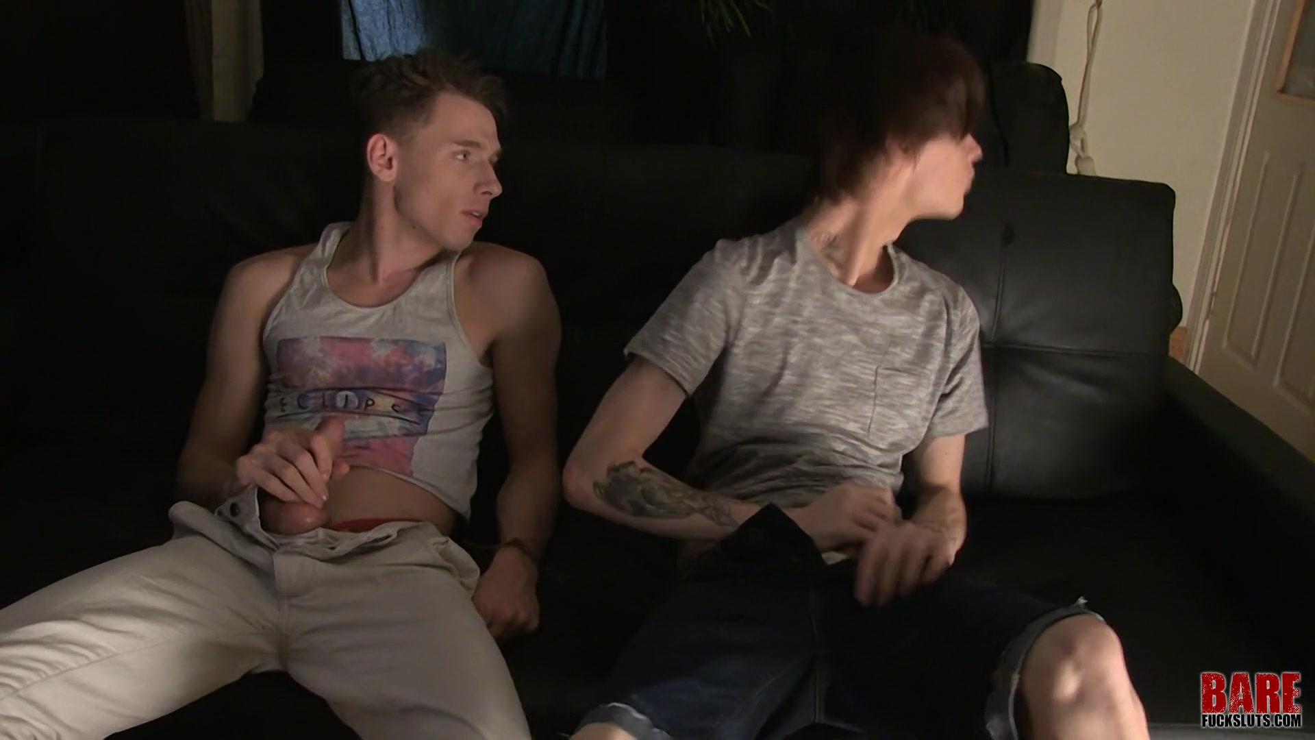 A Friendly Wank To Flip Fucking - Oscar Roberts & Lewis Romeo
