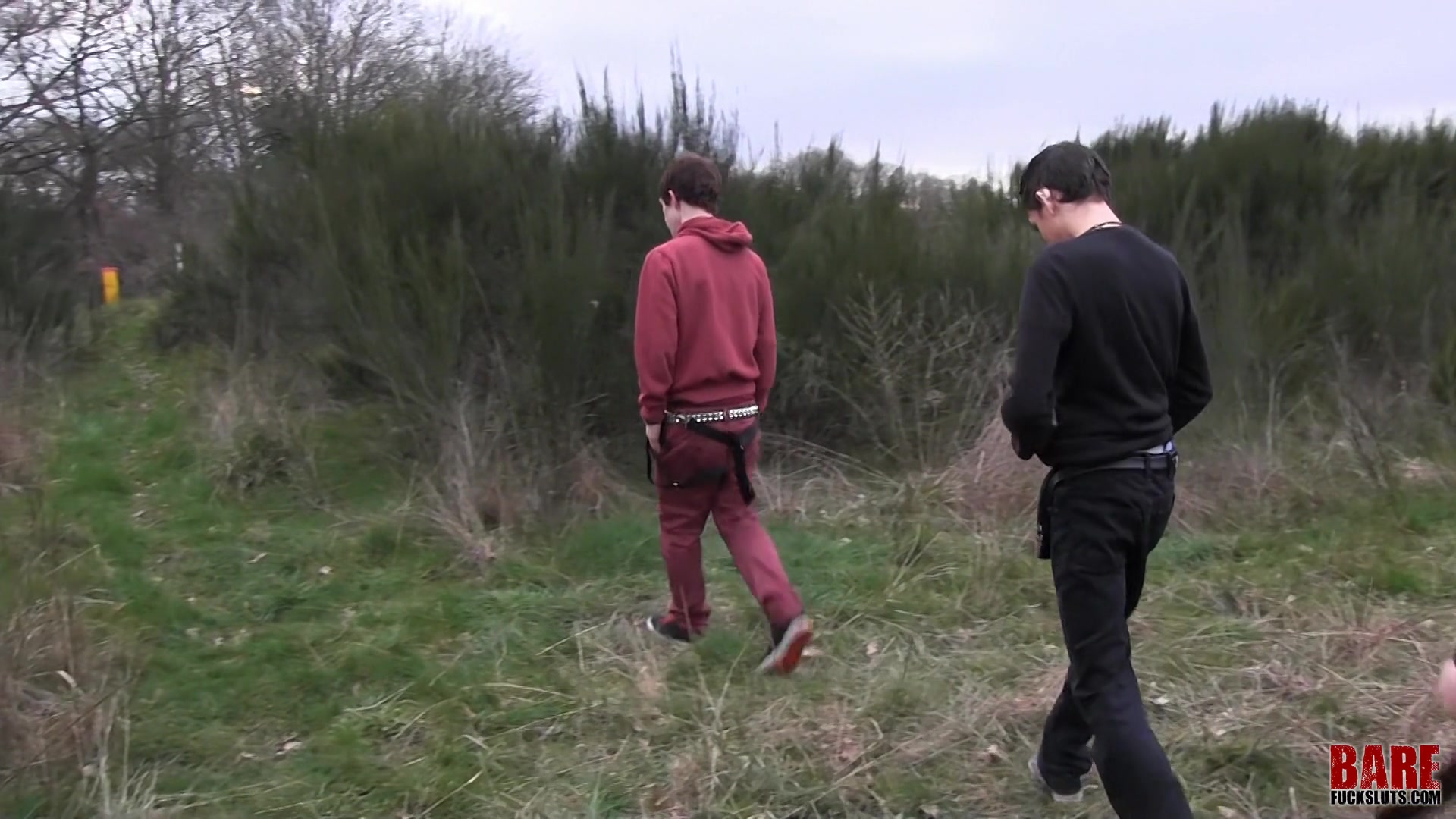 Cruising For A Bareback Threesome - Luke James, Josh Parker & Aaron Aurora
