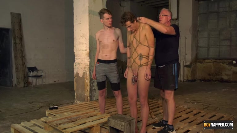 Crazy Kinky Cock Play For Casper 3 - Casper Ellis, Leo Ocean & Sbastian Kane