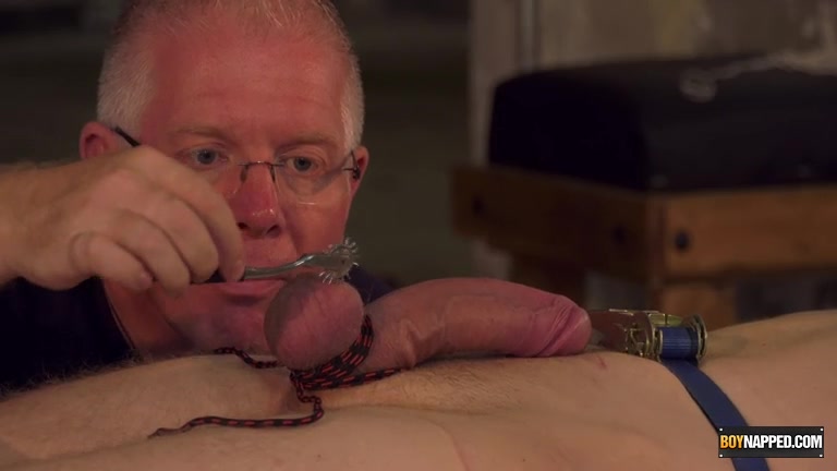A Painful Pinwheel Edging - Reece Bentley & Sebastian Kane