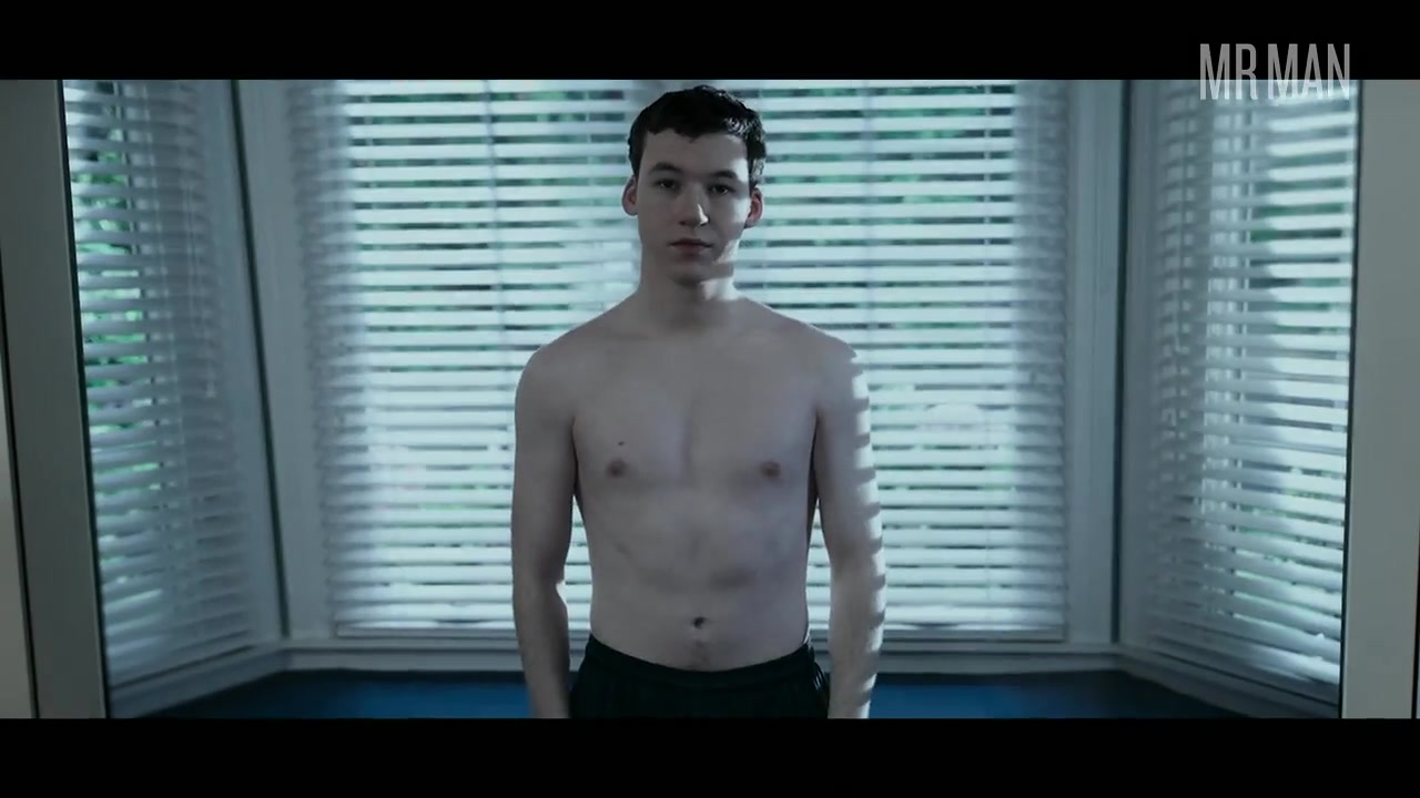 Miles Heizer and 13 Reasons Why Casts HOTTEST Nudity/Gay Sex - Mr.Man