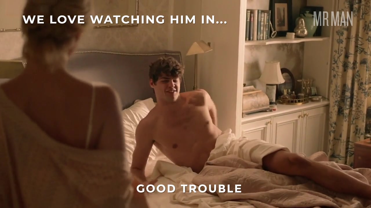 Battle of the Bulge: Noah Centineo vs Jacob Elordi - Mr.Man