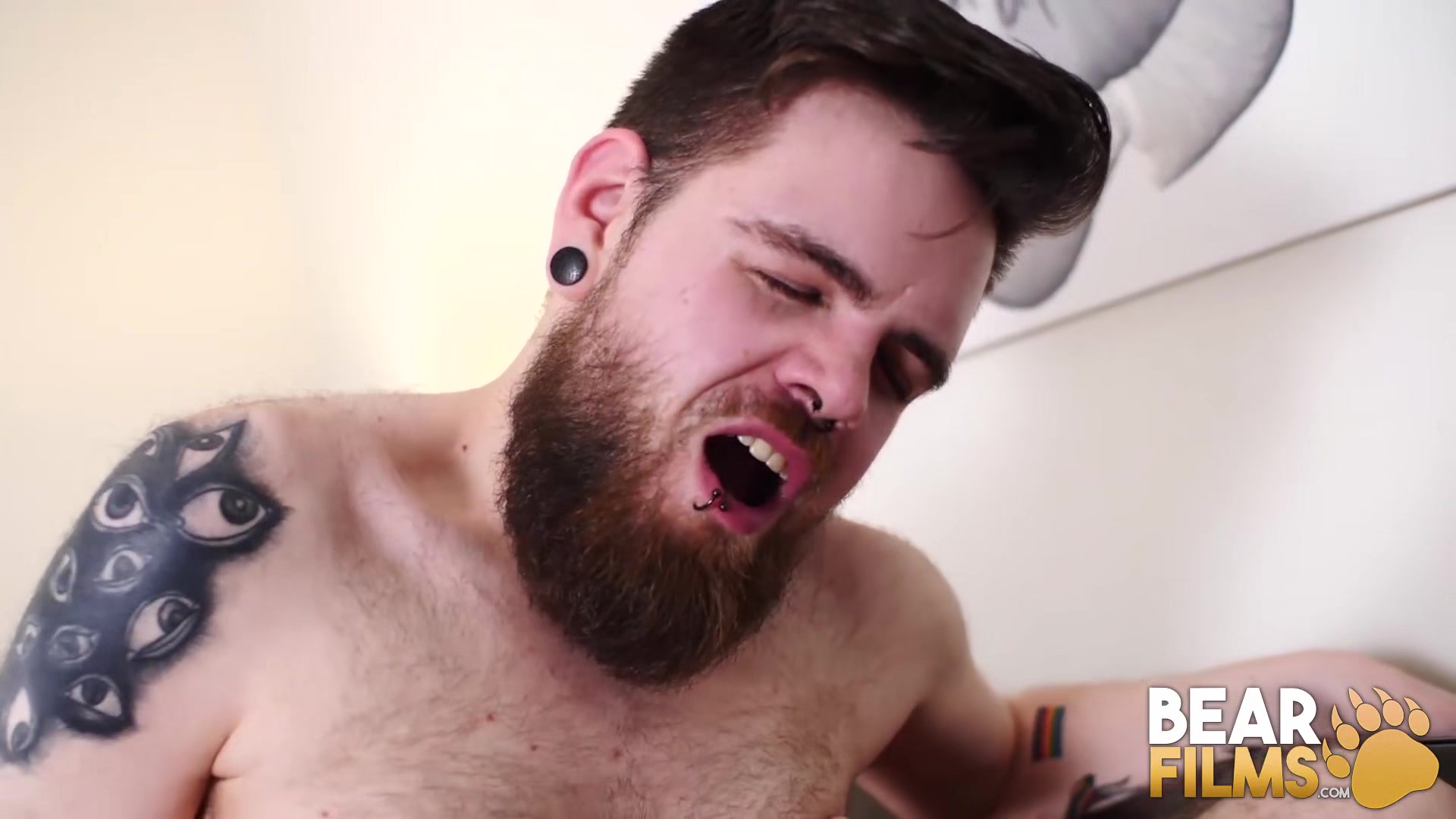 BEARFILMS Young Bear Tony Rivers Pounds Inked Cub Bareback