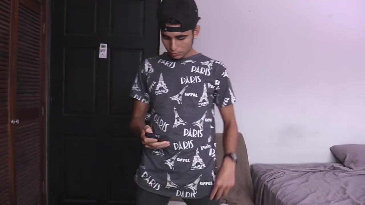 Latin Gay Sex Remi Gives Bottom Boy Rapper A Taste Of His Cock - LatinoGuysPorn