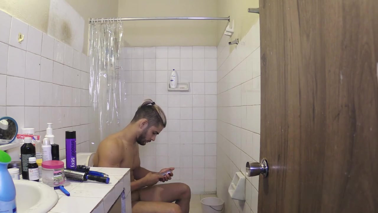Very Hot Latin Papi Daguy Enjoys A Shower So Refreshing - LatinoGuysPorn