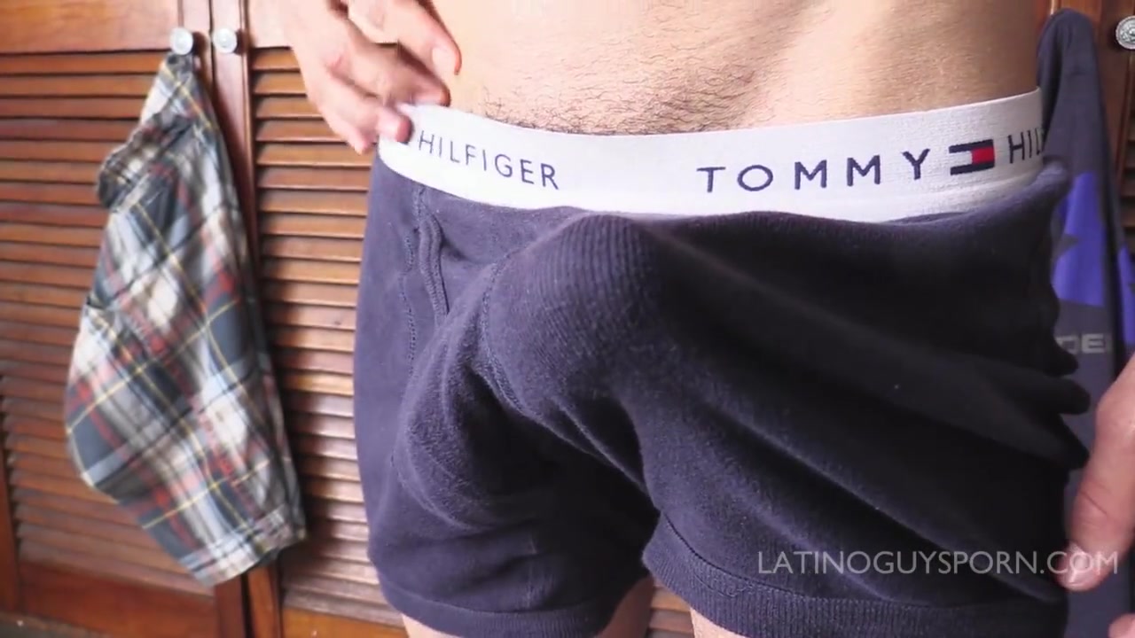 Latin Papi Dante Is Always Up For Jerking Off And Shooting Lots Of Cum - LatinoGuysPorn