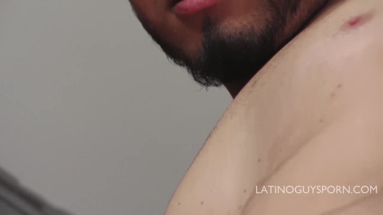 Latino Papi Babe Fucks Bottom Boy Rapper Bareback - LatinoGuysPorn