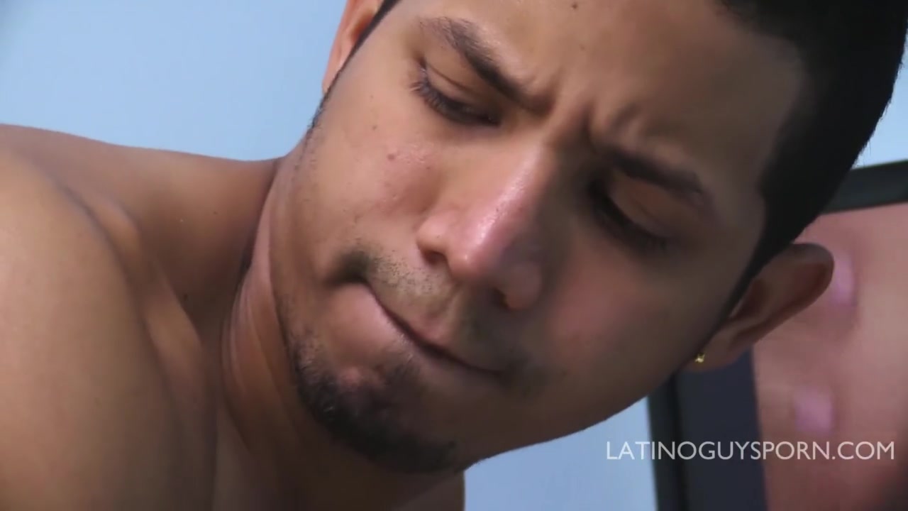 Huge Latino Cock Guy Fuck Tight Latino Ass - LatinoGuysPorn