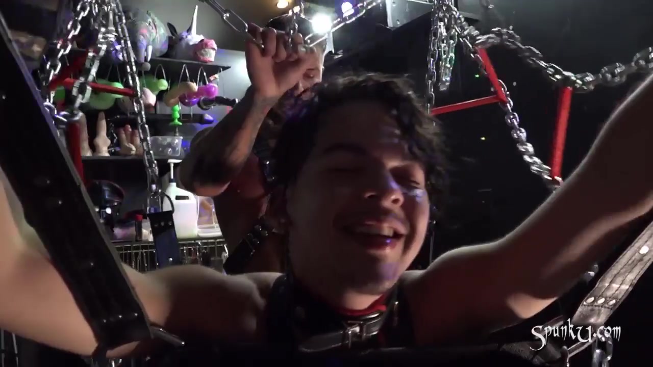 Romeo: Sexy Step son In The Sling - Spunku