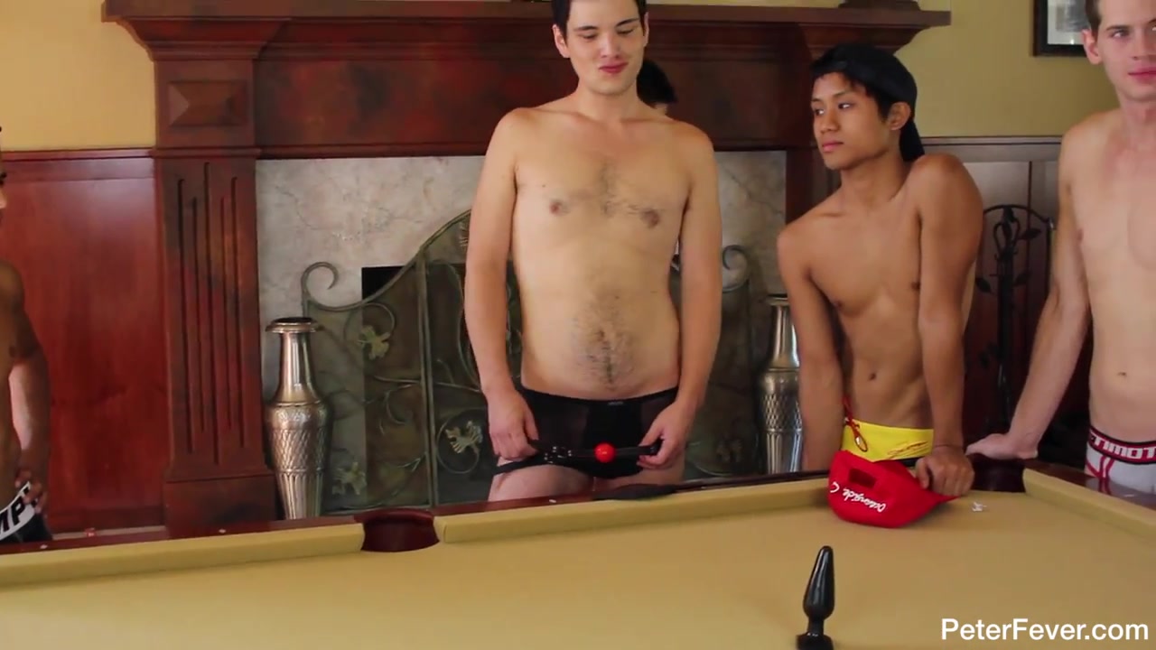 Toys And Boys  Plug Me - Peterfever