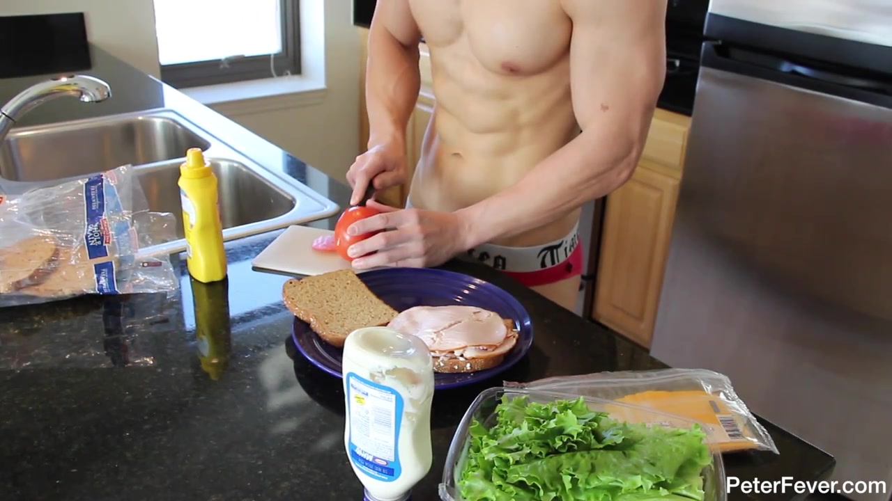 Lunch Time - Peterfever