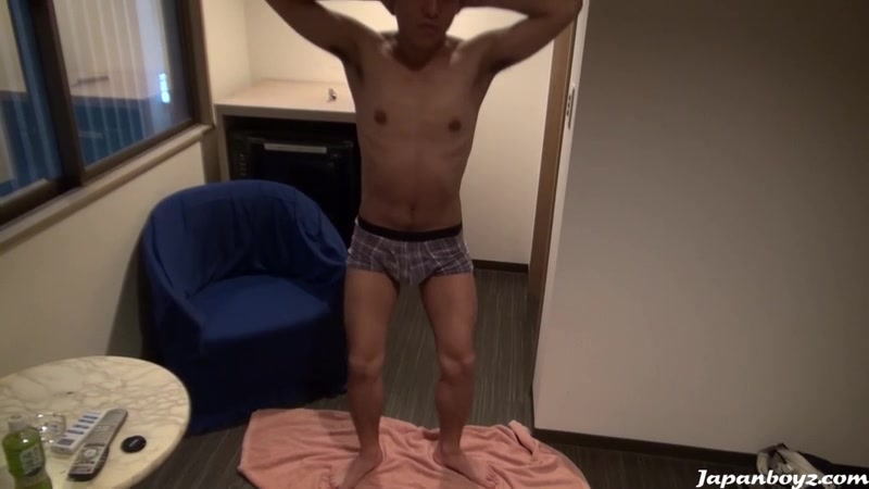 Makoto Tugs Winks - JapanBoyz