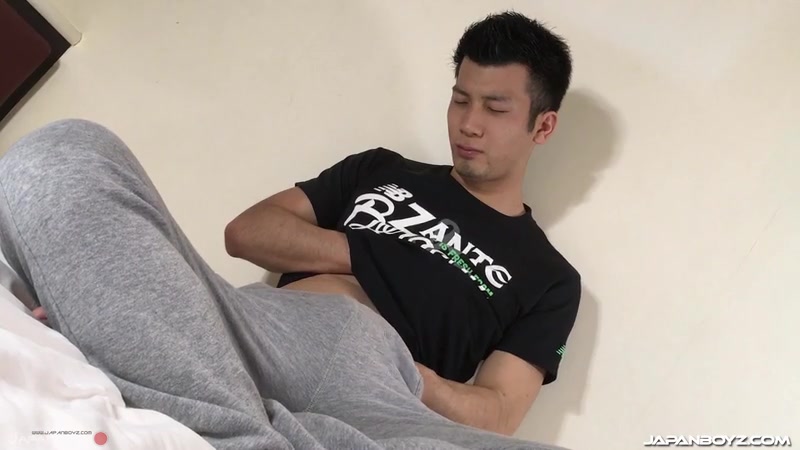 Kento: A Hairy Hole Fingered - JapanBoyz
