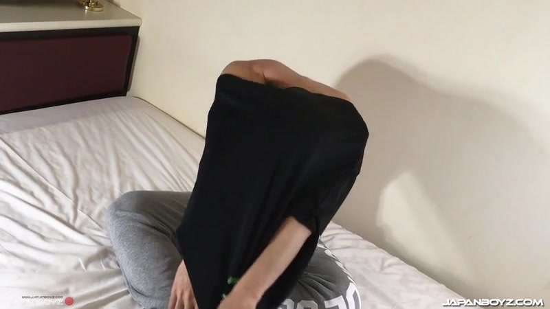 Kento: A Hairy Hole Fingered - JapanBoyz