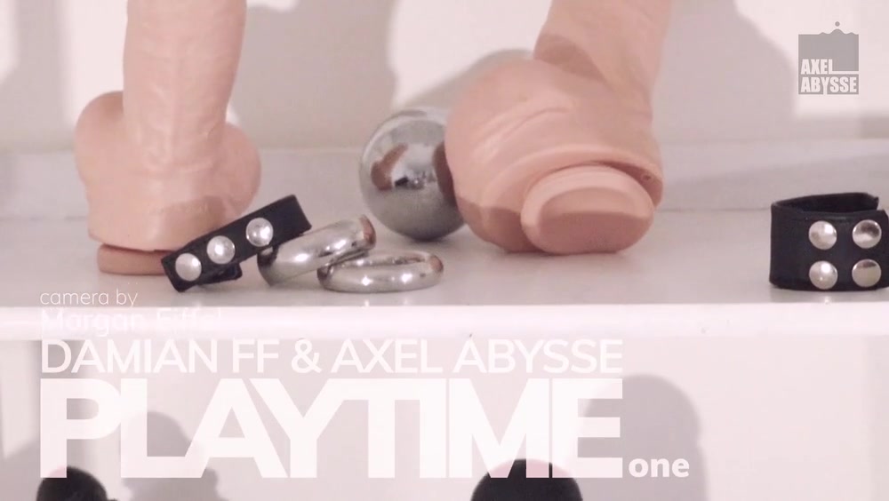 Playtime, 1 - AxelAbysse
