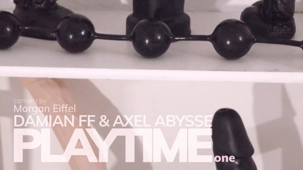 Playtime, 1 - AxelAbysse