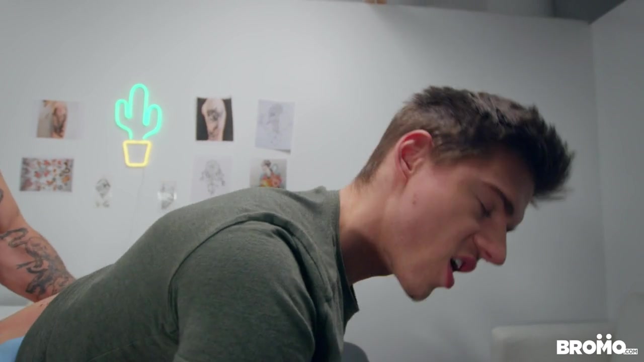 Lev Ivankov & Fly Tatem in Tattoo Fuck - MenNetwork