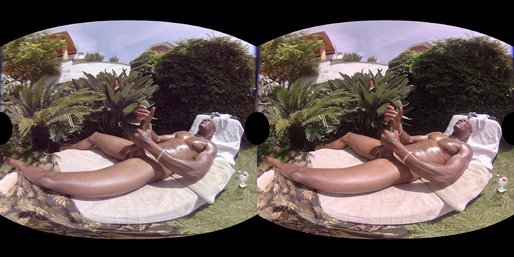 Sensi in Hot Garden - SexLikeReal Gay