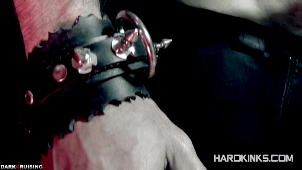 HardKinks - Perfect man, perfect dick