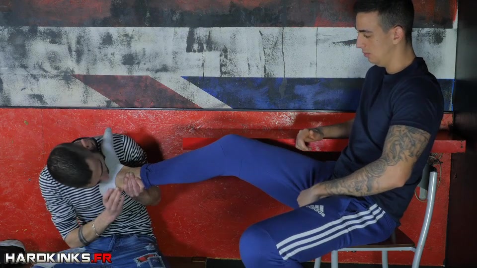 HardKinks - Feet licker and cock sucker
