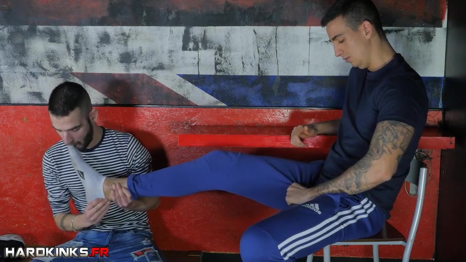 HardKinks - Feet licker and cock sucker