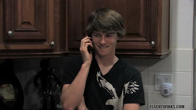Home Alone Horny Twinks - Jeremy Sommers & Levon Meeks