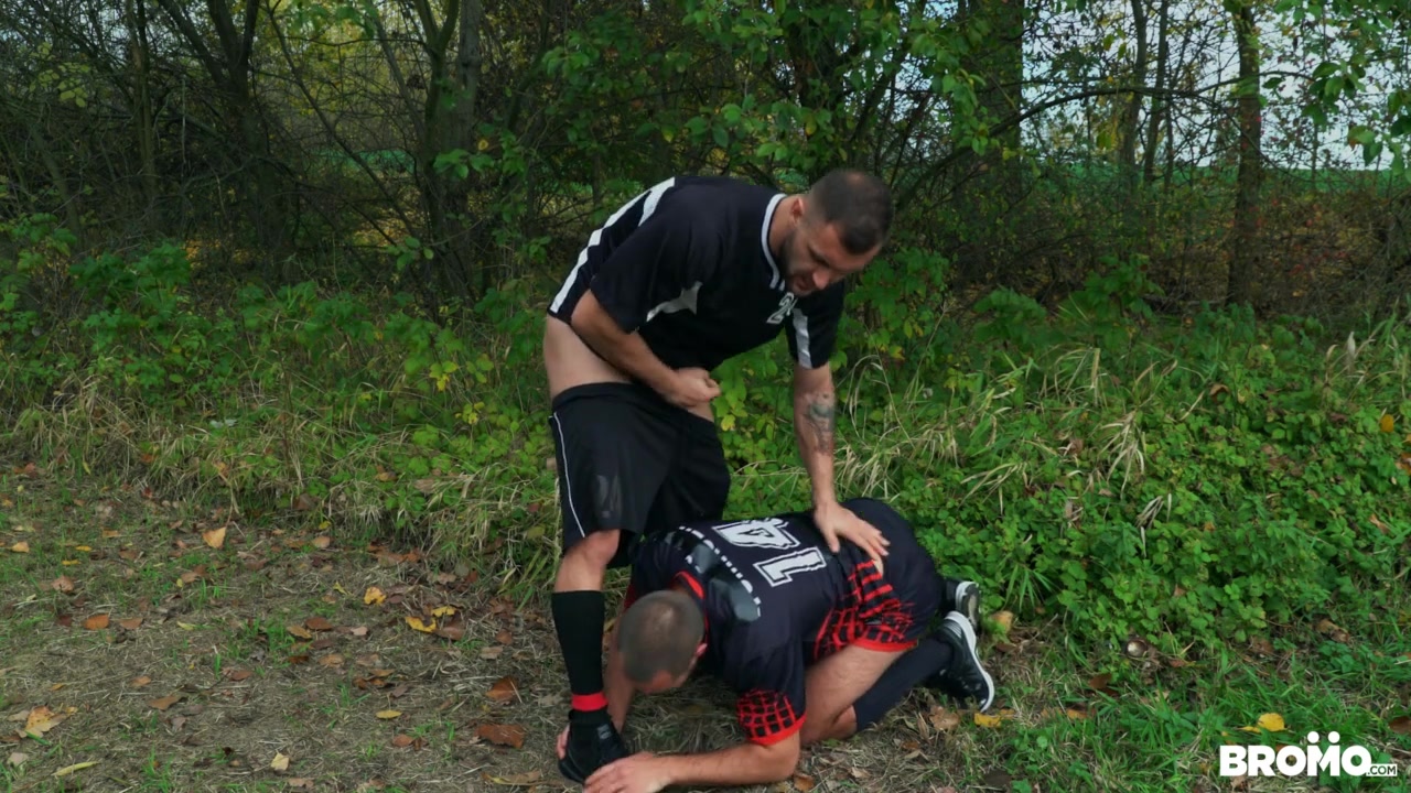 Luke & Vito in The Athletics 1 - BROMO