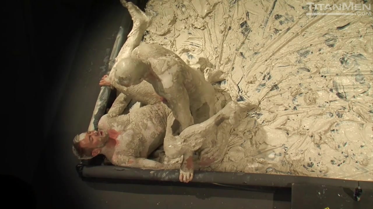 Hunter Marx & Shay Michaels in Mud Wrestling: Shay Michaels And Hunter Marx - KinkMen