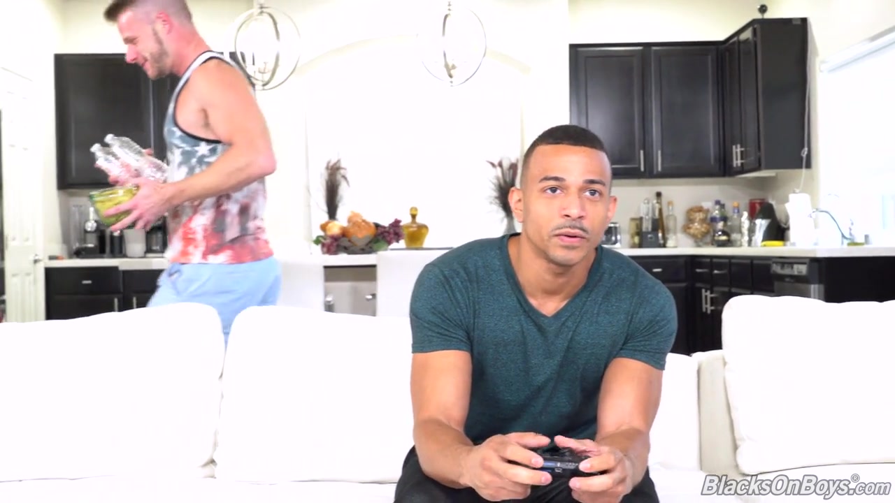 Brian Bonds and Zario Travezz Video - BlacksOnBoys