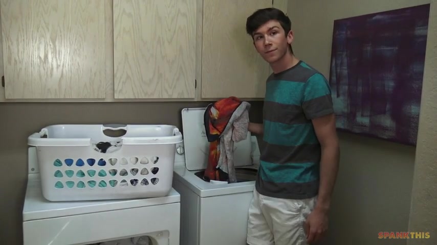 Jared Scott & Julian Bell in Clean Up - SpankThis