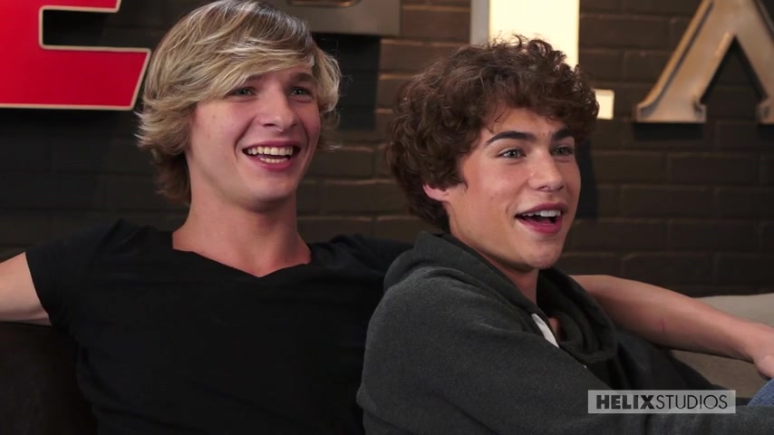 Jessie Montgomery & Greco Rai in #helix: Jessie Montgomery and Greco Rai - HelixStudios