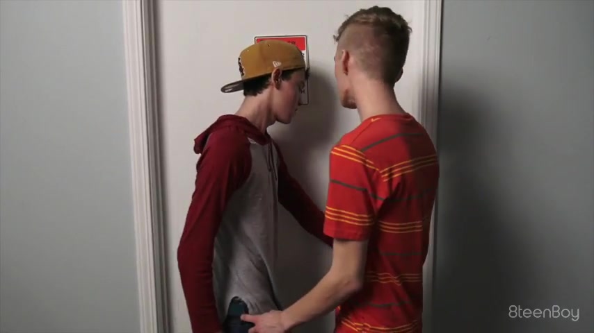 Alan Davis & Dawson Grant in Young & Horny - 8TeenBoy