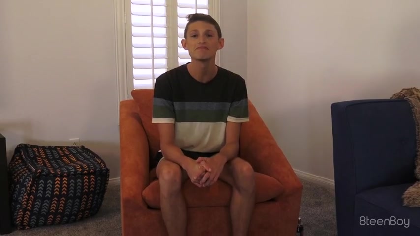 Garrett Kinsley in Garrett Kinsley Solo Session - 8TeenBoy