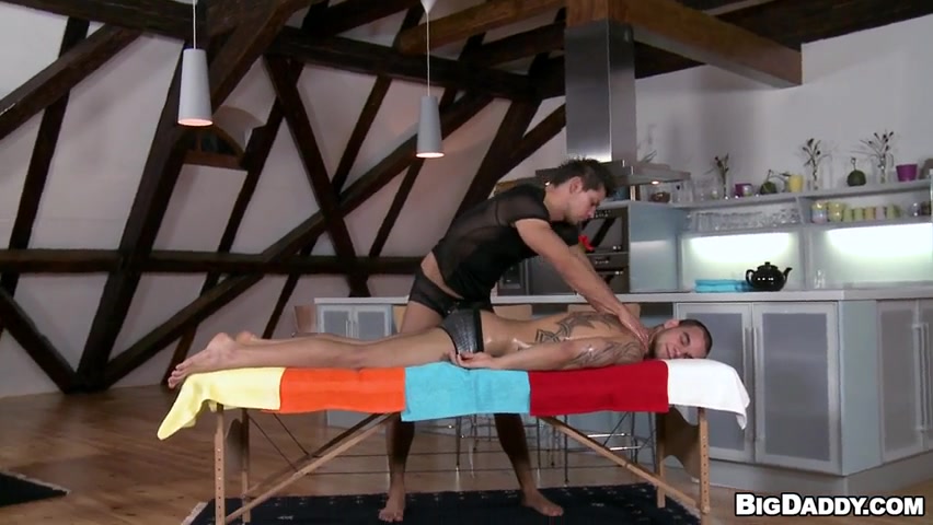Slip That Wet Dick In My Ass - GayWire