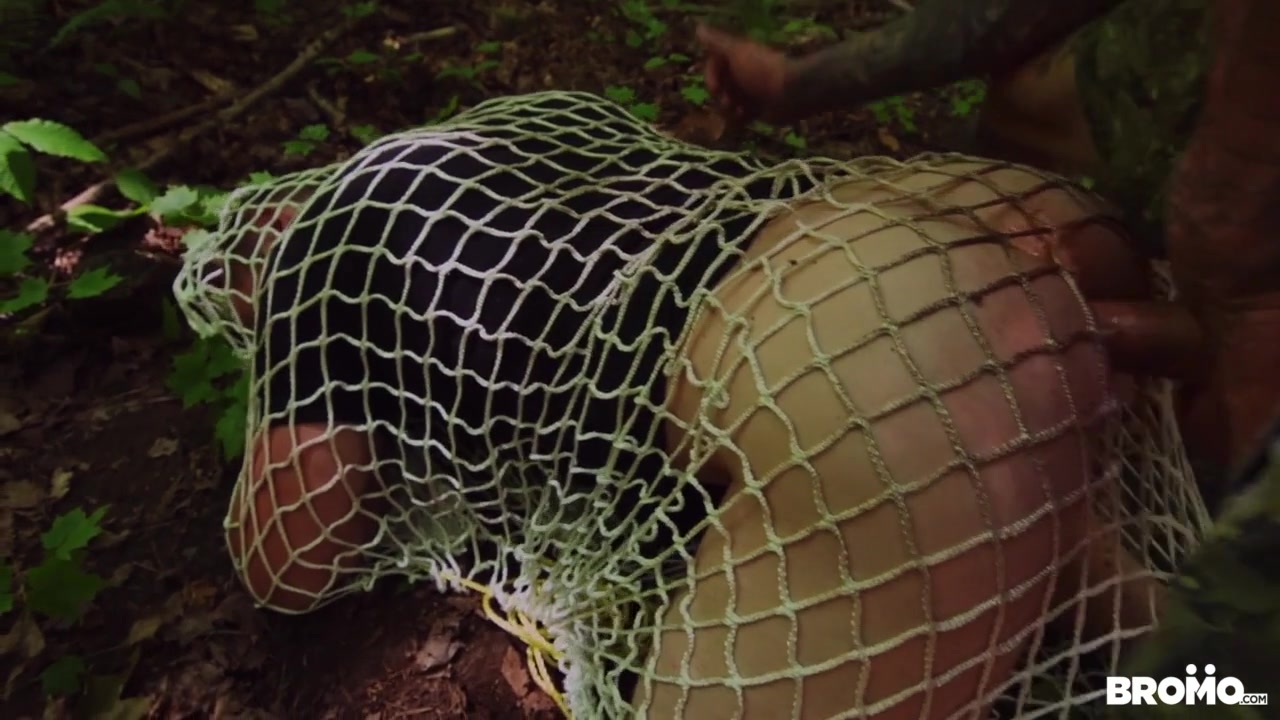 Bo Sinn & Oliver Smith in Raw Bushmeat - MenNetwork