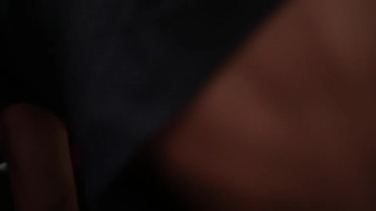 Muscle twink Travis Stevens and Cameron Parks flip fuck RAW in the backseat of the car