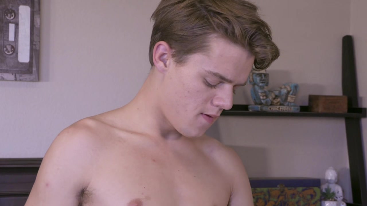 Hung uncut twink Brian Gibson tops 8teenBoy newcomer Keagan Case RAW