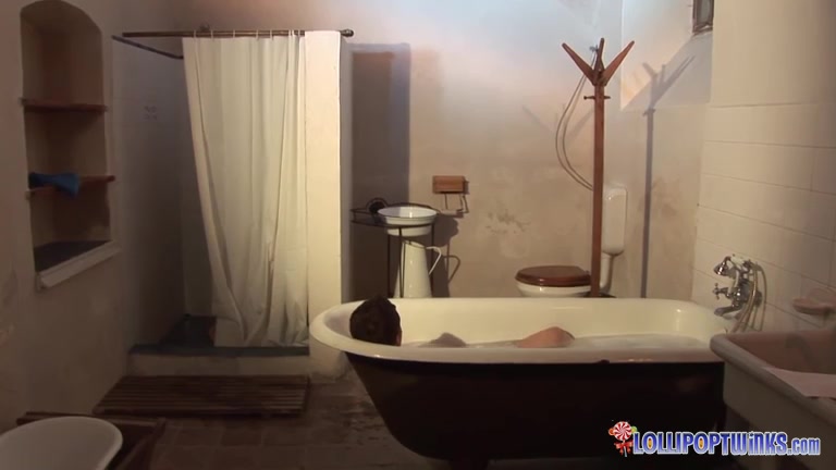 Horny Boys In The Bathroom - Tim Law & Lukas Pribyl