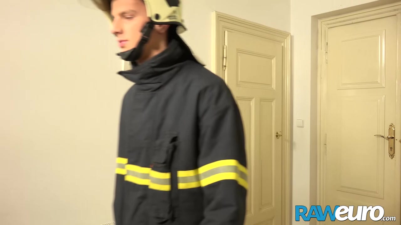 RAWEURO Firefighter Justin Brown Seduced By Facial Bareback