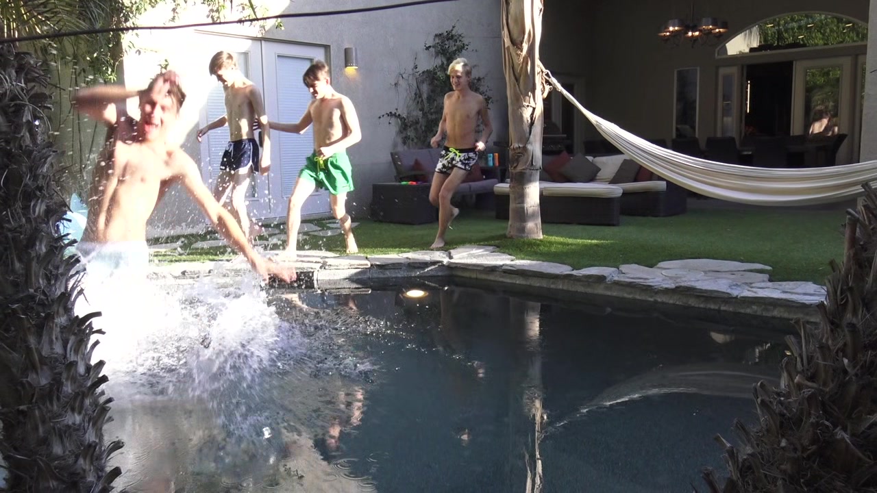 Bareback teen 18+ Orgy