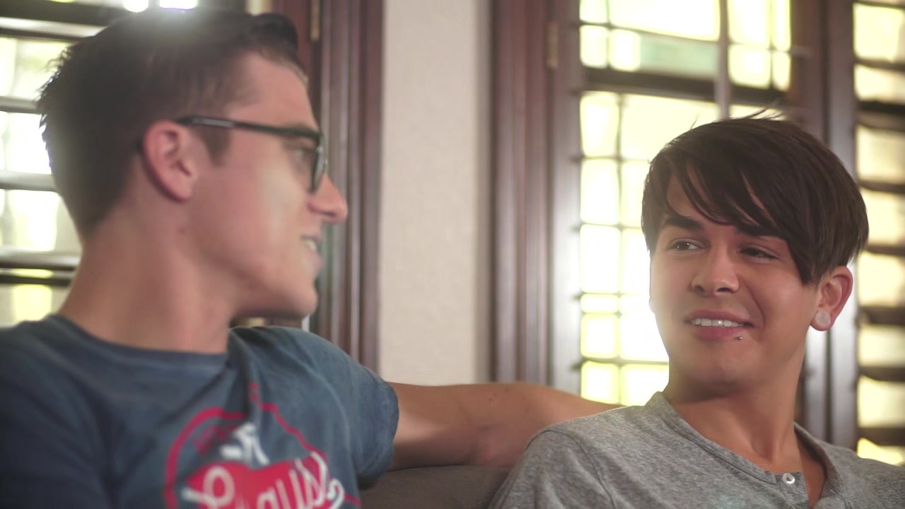 Helix twink Andy Taylor returns to get fucked by muscle jock Blake Mitchell