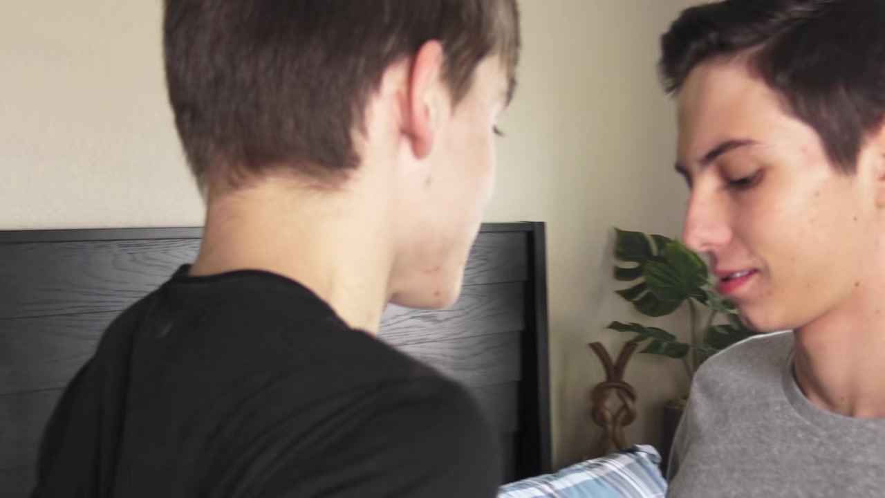 8teenBoy Sebastian Fox invites tight twink Jack Philips over for an afternoon bareback fuck