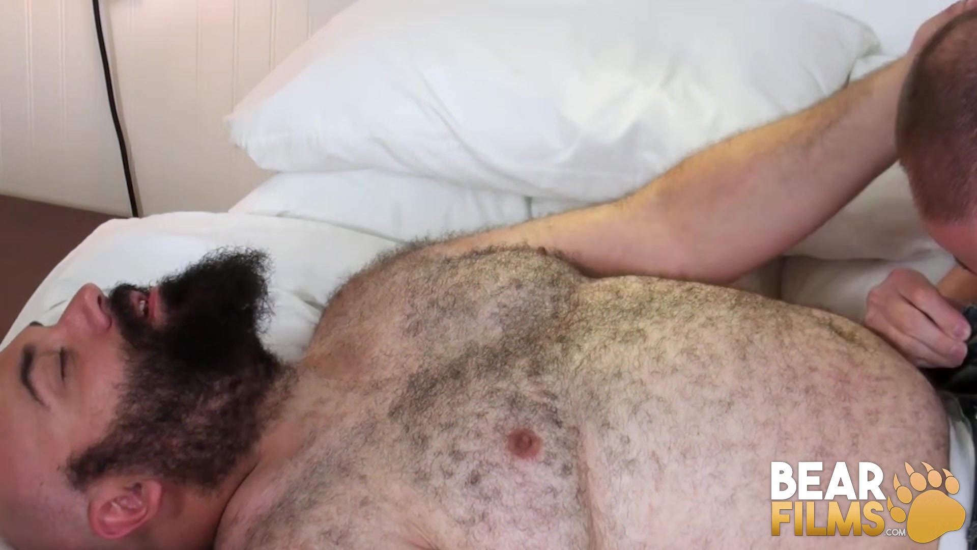 BEARFILMS Rock Hunter Pounding Hard With Steve Sommers